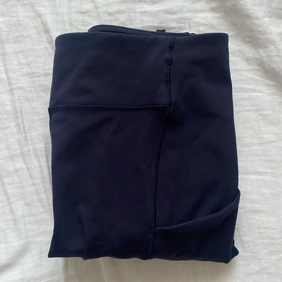 Lululemon Leggings with pockets - Picture 2 of 2